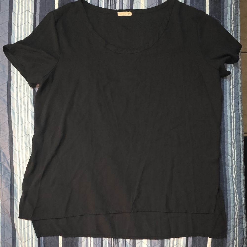 Soprano Black Scoop Neck Short Sleeve Tee